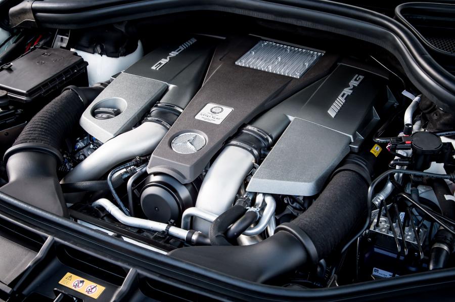  Mercedes-AMG GLS63 4Matic 2016 года  (UK) (фото 12 из 24)